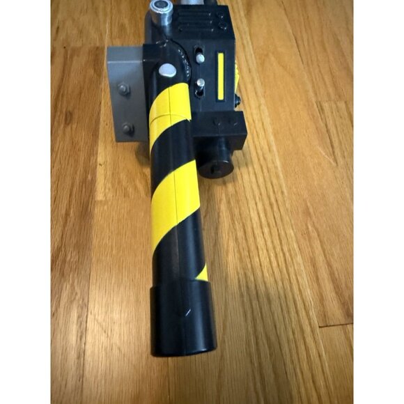 GHOSTBUSTERS Frozen Empire Zap & Blast PROTON BLASTER Lights 20+ Sound EFX - Picture 6 of 6